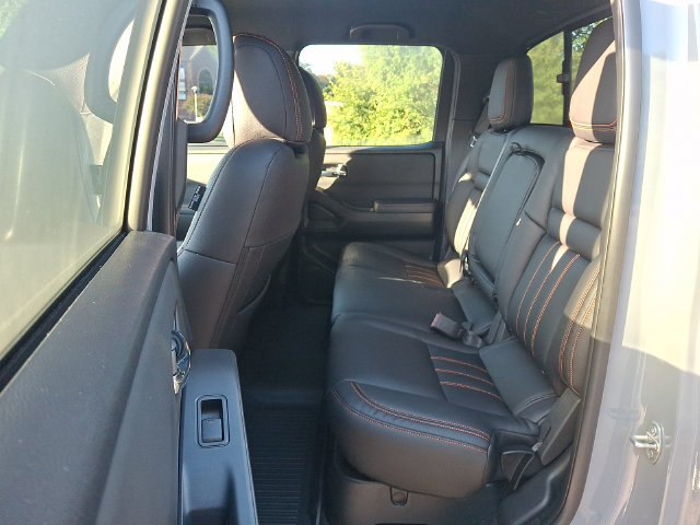 Used 2023 Nissan Frontier PRO-4X w/ Tow Package AWD/4WD image 10