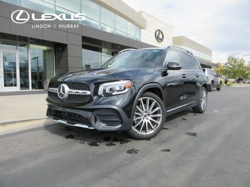 Used 2022 Mercedes-Benz GLB 250 4MATIC image 1
