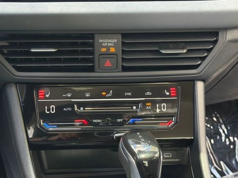 New 2026 Volkswagen Jetta SE FWD image 22