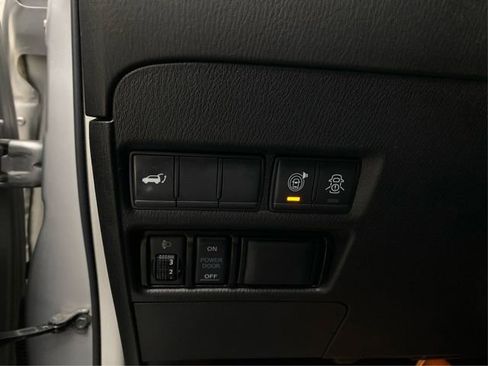 Used 2019 Nissan Armada SL w/ Premium Package image 23