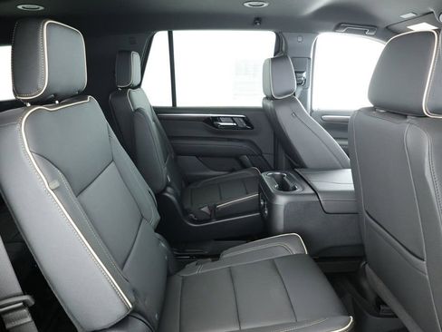 Used 2025 Chevrolet Tahoe Premier image 21