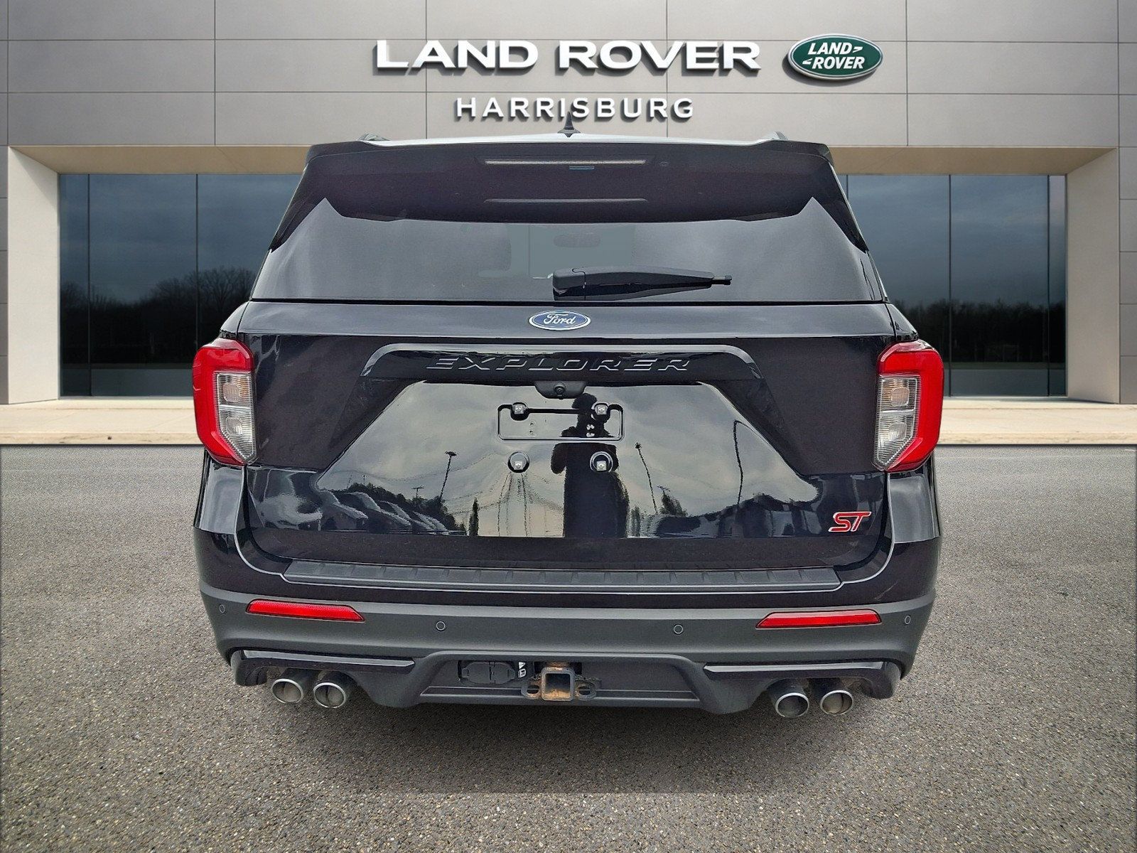 Used 2020 Ford Explorer ST w/ Premium Technology Package AWD/4WD image 3