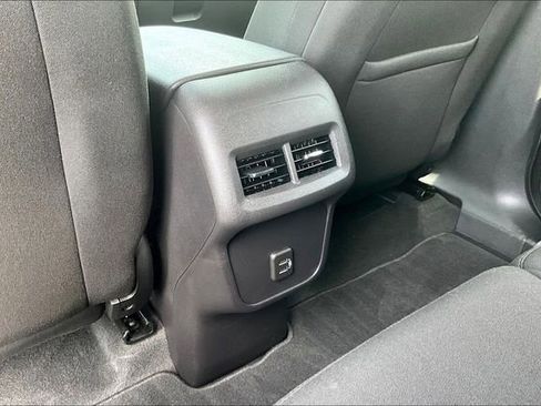 Used 2024 Chevrolet Equinox LT image 10