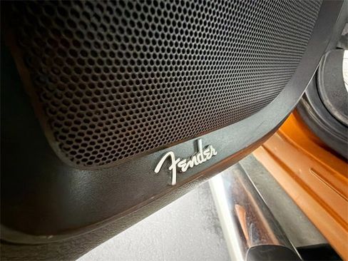 Used 2019 Nissan Titan PRO-4X image 18