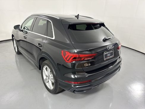 Used 2020 Audi Q3 2.0T Premium w/ Convenience Package AWD/4WD image 5