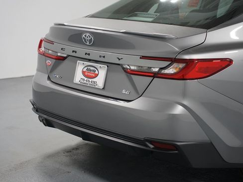 New 2026 Toyota Camry SE image 9