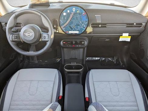 Used 2025 MINI Cooper 2-Door Hardtop image 15