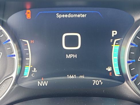 New 2025 Chrysler Pacifica Select image 12