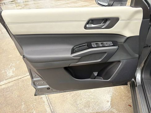 New 2026 Nissan Pathfinder SL image 16