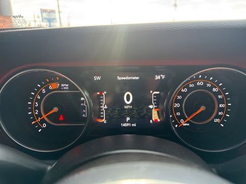 Used 2023 Jeep Wrangler Rubicon w/ Cold Weather Group image 4