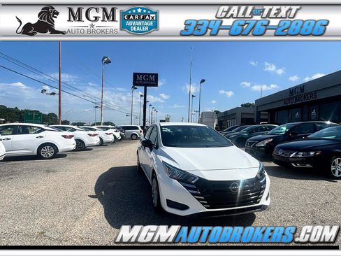 Used 2023 Nissan Versa S FWD image 1