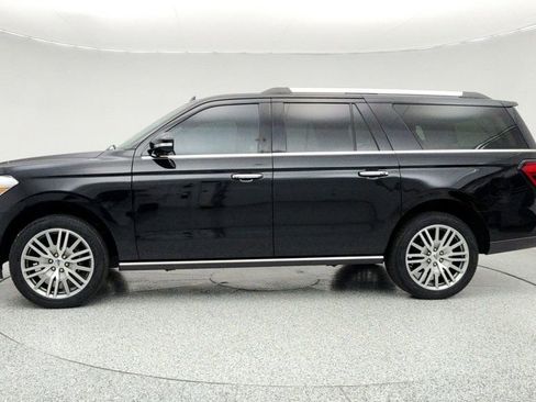 Used 2022 Ford Expedition Max Limited image 8