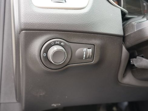Used 2018 Jeep Compass Sport AWD/4WD image 17