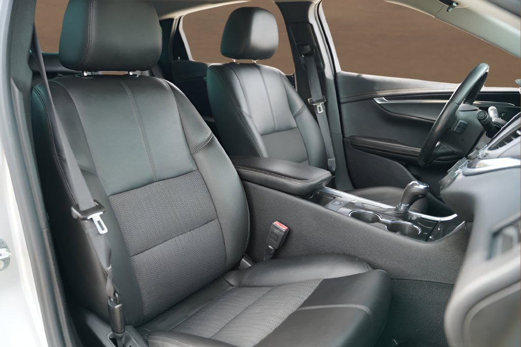 Used 2018 Chevrolet Impala LT FWD image 24