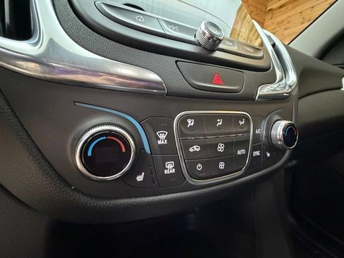 Used 2020 Chevrolet Equinox LT AWD/4WD image 19