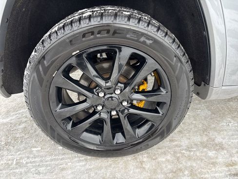 Used 2021 Jeep Grand Cherokee Laredo X image 28