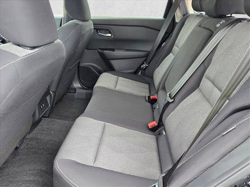 Used 2026 Nissan Rogue SV FWD image 17