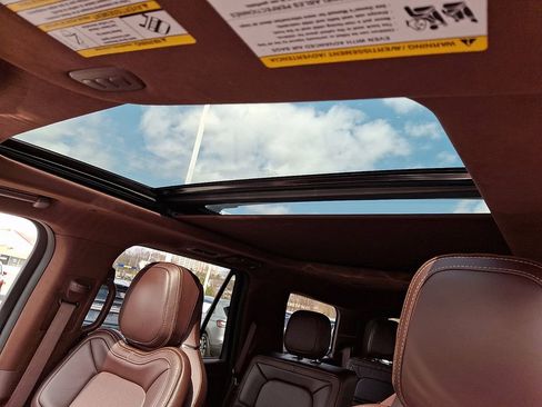 Used 2018 Lincoln Navigator Black Label w/ Cargo Package image 15