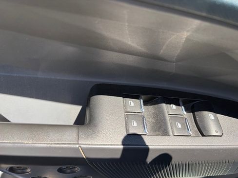 Used 2022 Ford Maverick XL FWD image 10