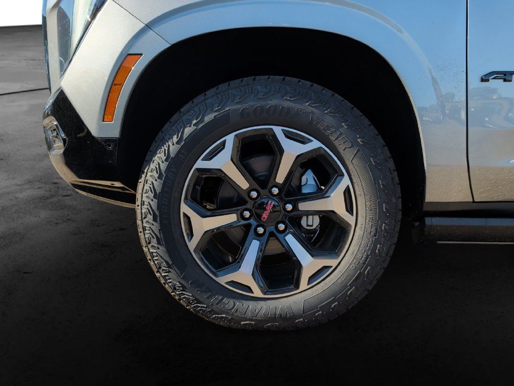 New 2026 GMC Yukon XL AT4 w/ AT4 Premium Plus Package AWD/4WD image 11