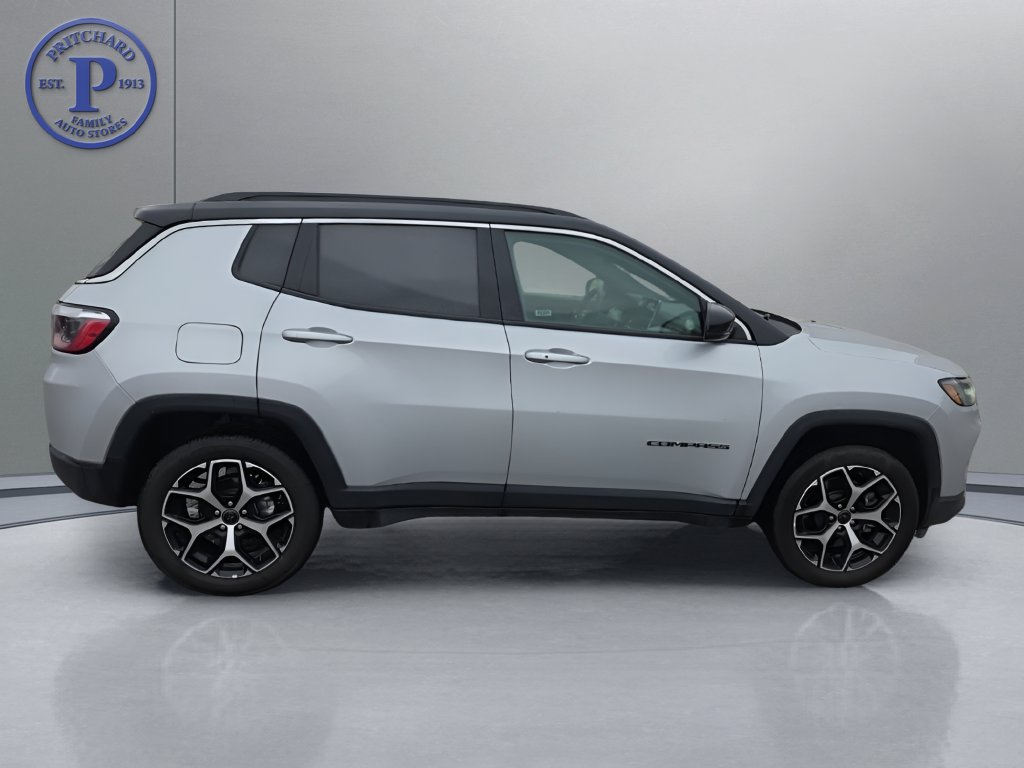 Used 2025 Jeep Compass Limited AWD/4WD image 8