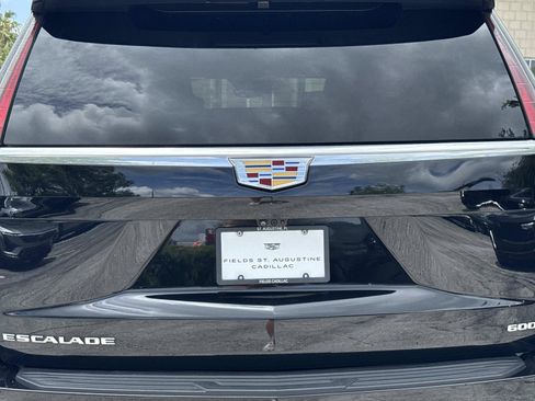 Certified 2024 Cadillac Escalade ESV Premium Luxury w/ Performance Package AWD/4WD image 10