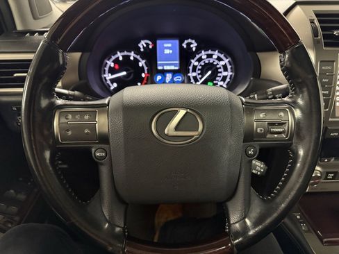 Used 2018 Lexus GX 460 image 12