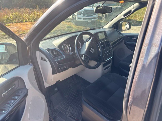 Used 2015 Dodge Grand Caravan SE FWD image 14