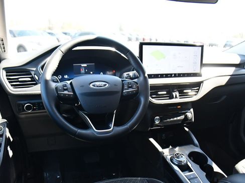 Used 2023 Ford Escape Active w/ Tech Pack #2 AWD/4WD image 12