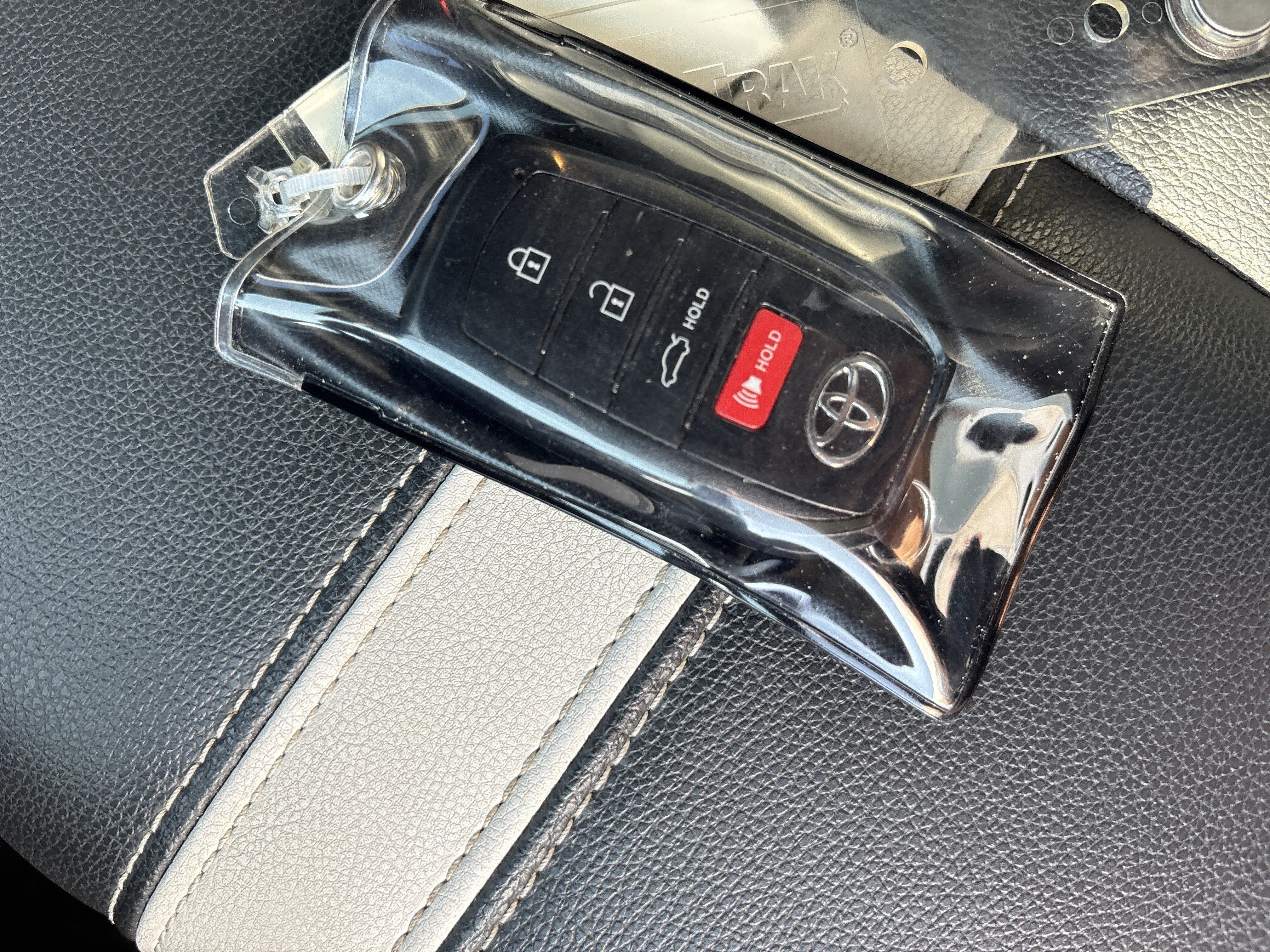 Used 2025 Toyota Camry SE FWD image 34