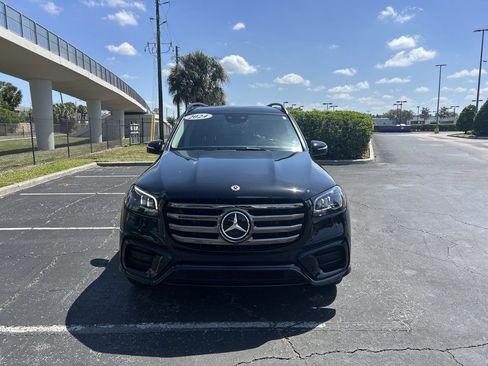 Used 2024 Mercedes-Benz GLS 580 4MATIC image 19