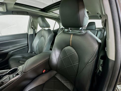 Used 2019 Toyota Camry XLE image 20