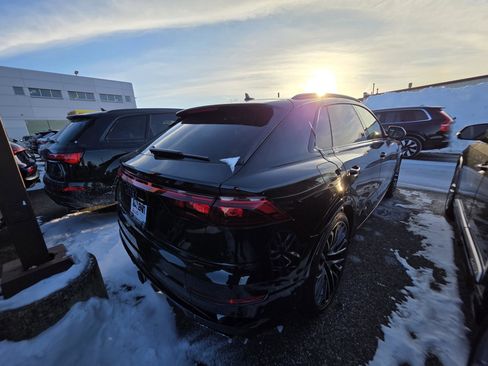 New 2026 Audi SQ8 Prestige image 5