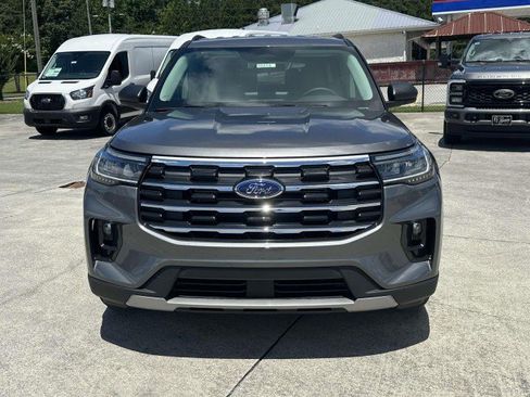 New 2025 Ford Explorer Active w/ Active Comfort Package image 2