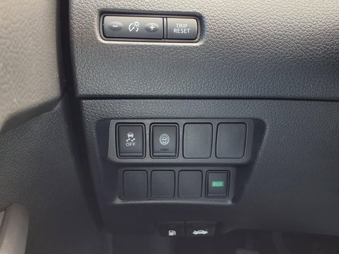 Used 2019 Nissan Rogue Sport SV FWD image 25