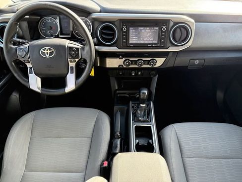 Used 2019 Toyota Tacoma SR5 RWD image 10