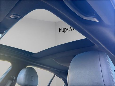 Used 2023 BMW 530e xDrive image 17