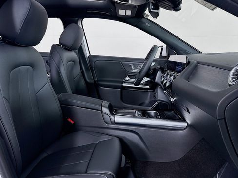 New 2026 Mercedes-Benz GLA 250 image 6