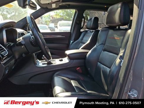 Used 2021 Jeep Grand Cherokee Trailhawk w/ Trailhawk Luxury Group AWD/4WD image 16