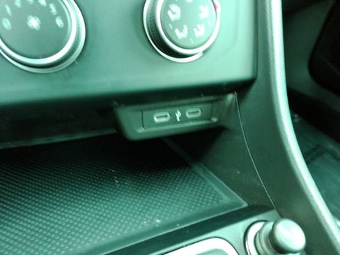 Used 2024 Volkswagen Jetta Sport image 34