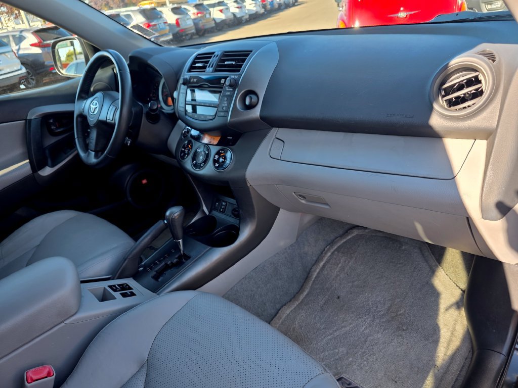 Used 2011 Toyota RAV4 Limited w/ Limited Extra Value Pkg AWD/4WD image 27