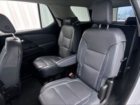 Used 2018 Chevrolet Traverse Premier image 19