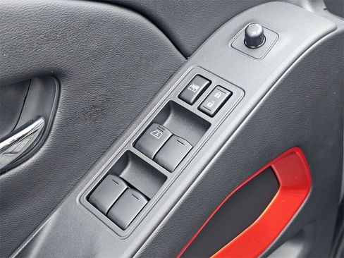 Used 2025 Nissan Frontier PRO-4X w/ Pro Premium Package image 34