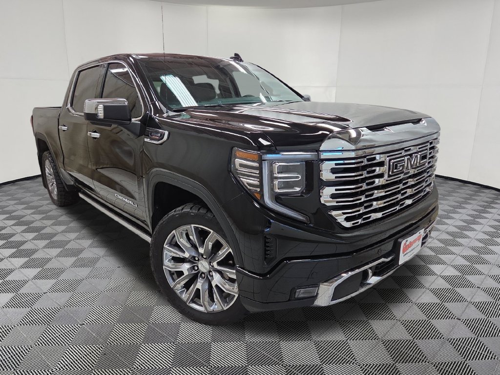 Used 2026 GMC Sierra 1500 Denali AWD/4WD image 3