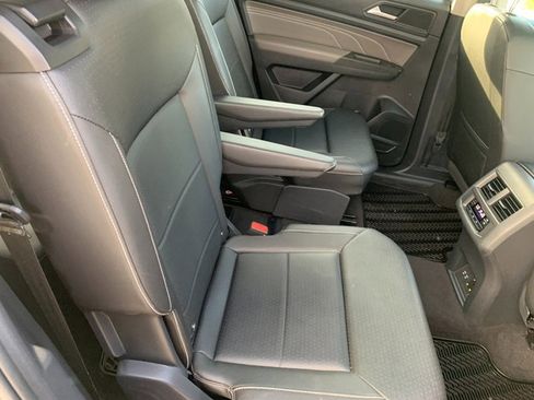 Used 2023 Volkswagen Atlas SEL R-Line AWD/4WD image 17