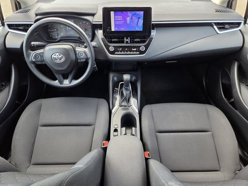 Used 2025 Toyota Corolla LE FWD image 13