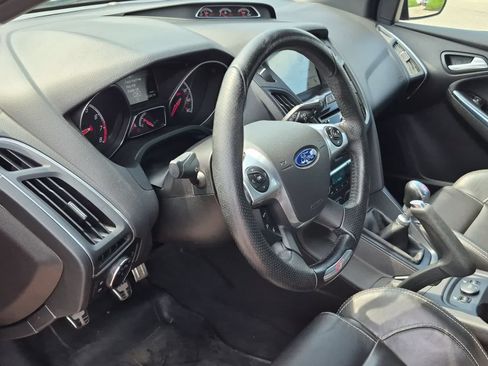 Used 2014 Ford Focus ST w/ Equipment Group 202A FWD image 10