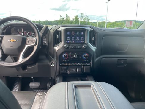 Used 2020 Chevrolet Silverado 1500 LTZ w/ LTZ Premium Package AWD/4WD image 14