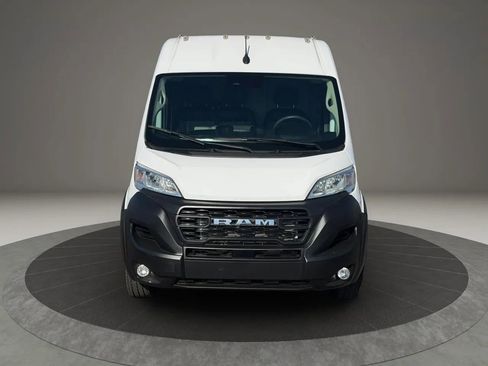 Used 2024 RAM ProMaster 2500 w/ Convenience Group image 9