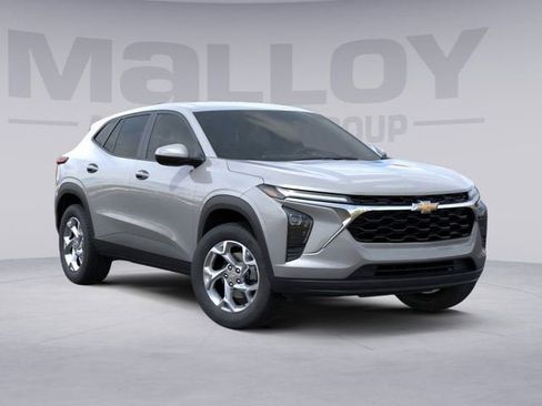 New 2026 Chevrolet Trax LS w/ LS Convenience Package image 2
